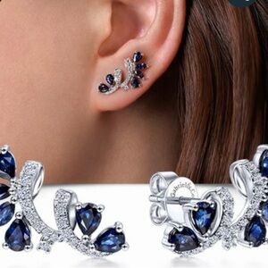 Elegant Silver plated earrings with sapphires and lab-grown diamonds